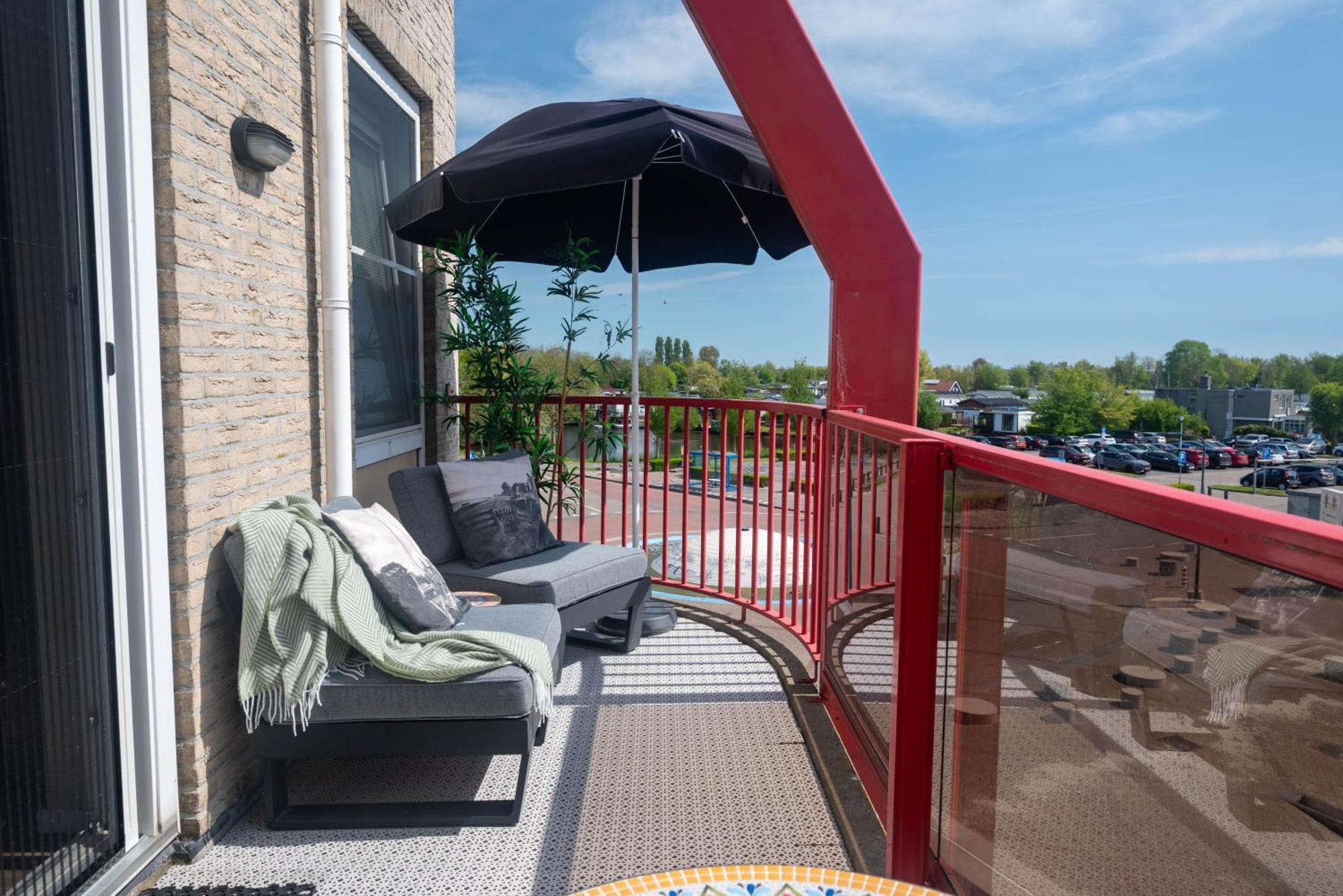 Zuiderzeestate 35, Prachtig Appartement Aan Het Ijsselmeer Makkum Extérieur photo
