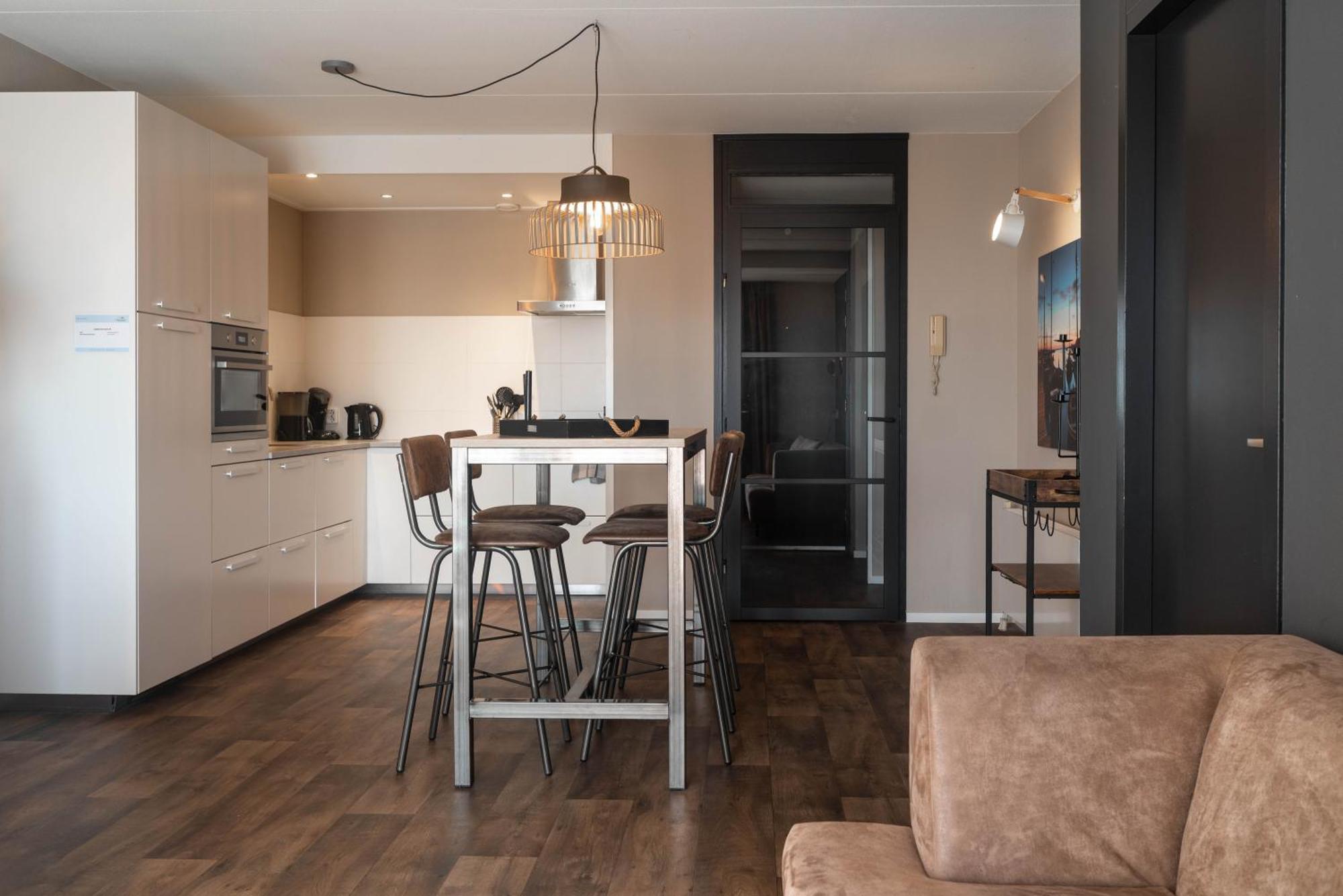 Zuiderzeestate 35, Prachtig Appartement Aan Het Ijsselmeer Makkum Extérieur photo