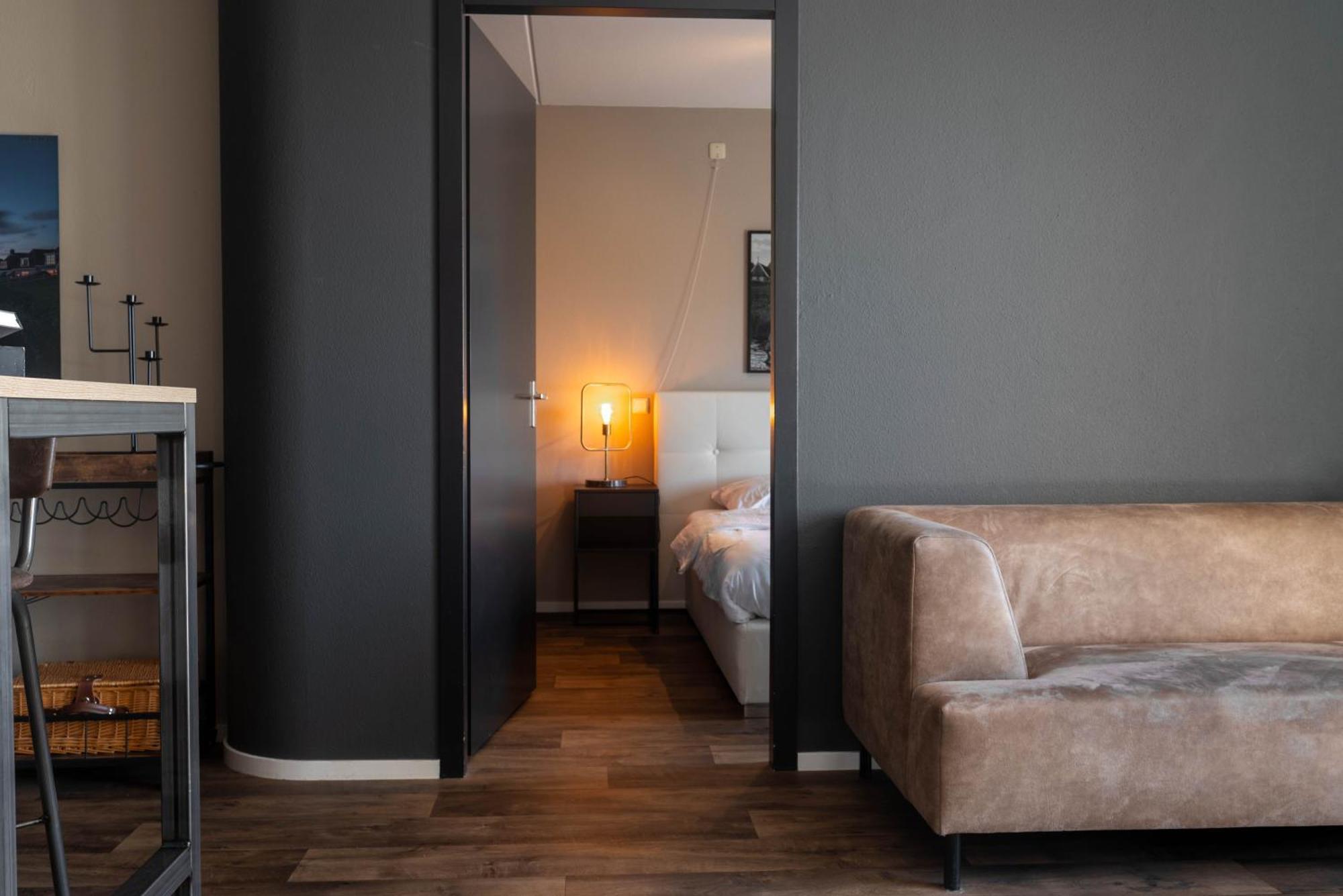 Zuiderzeestate 35, Prachtig Appartement Aan Het Ijsselmeer Makkum Extérieur photo