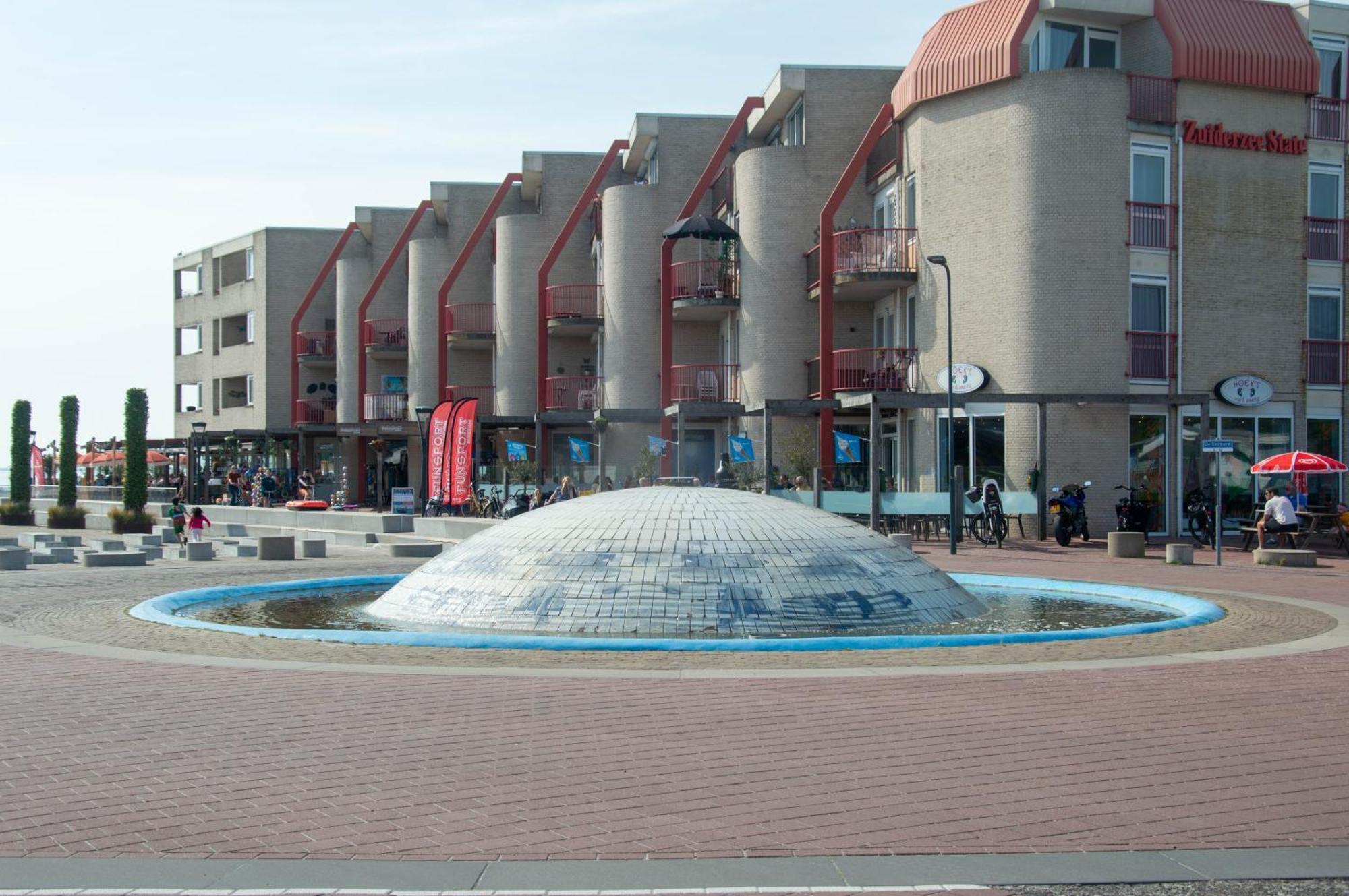 Zuiderzeestate 35, Prachtig Appartement Aan Het Ijsselmeer Makkum Extérieur photo